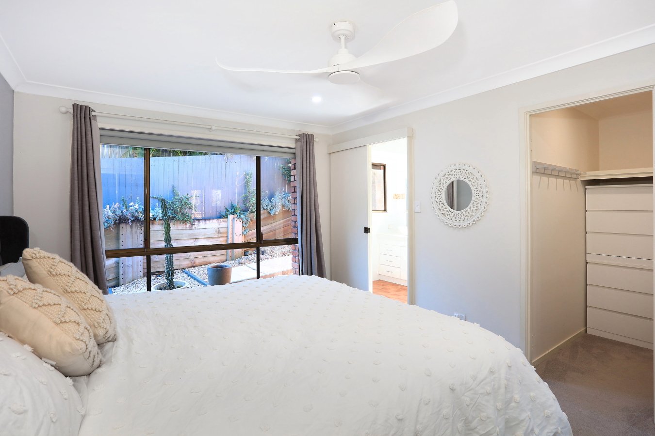 21 Watford Crescent MOLENDINAR 11