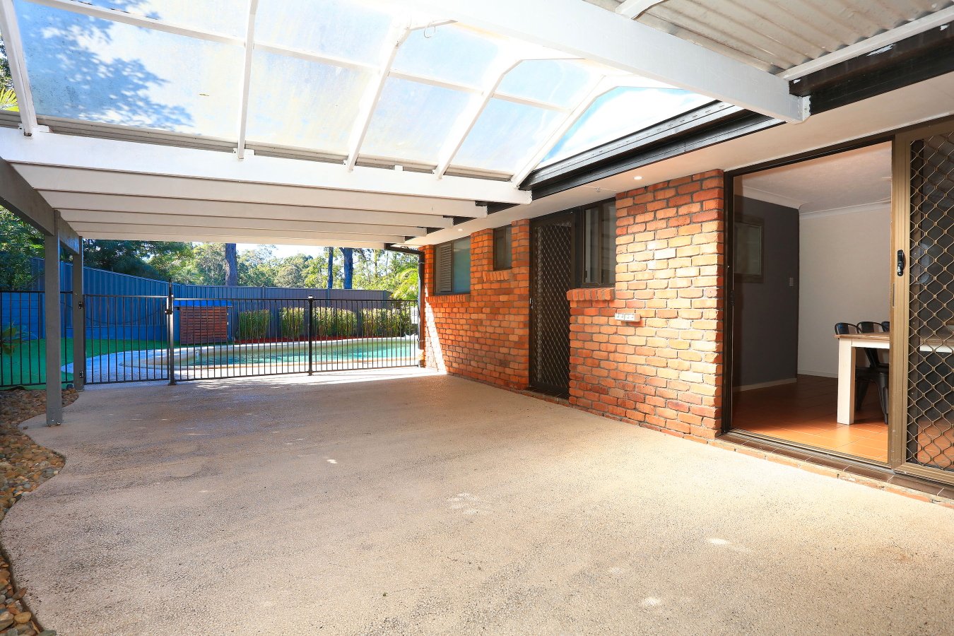 21 Watford Crescent MOLENDINAR 16