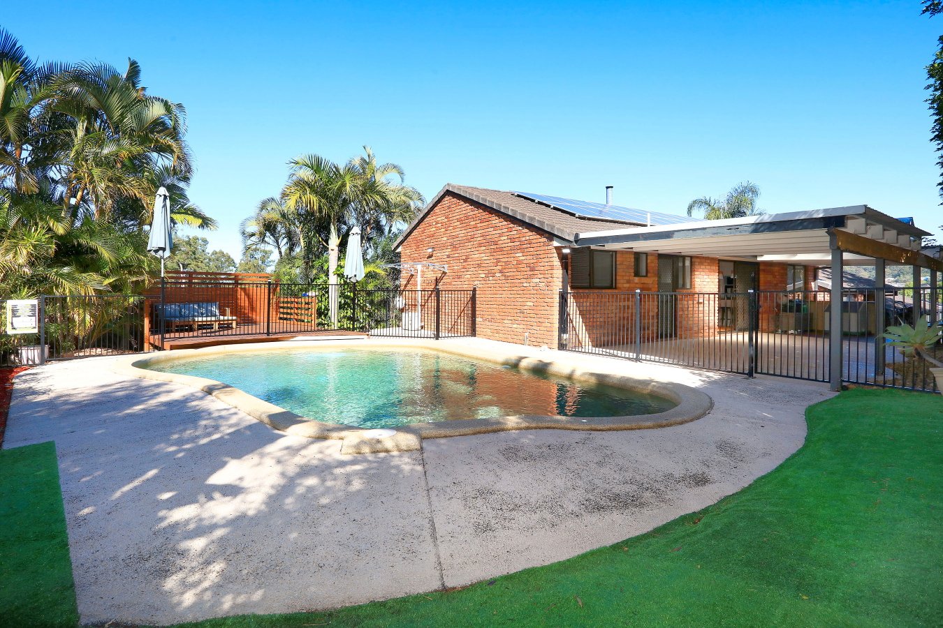 21 Watford Crescent MOLENDINAR 17