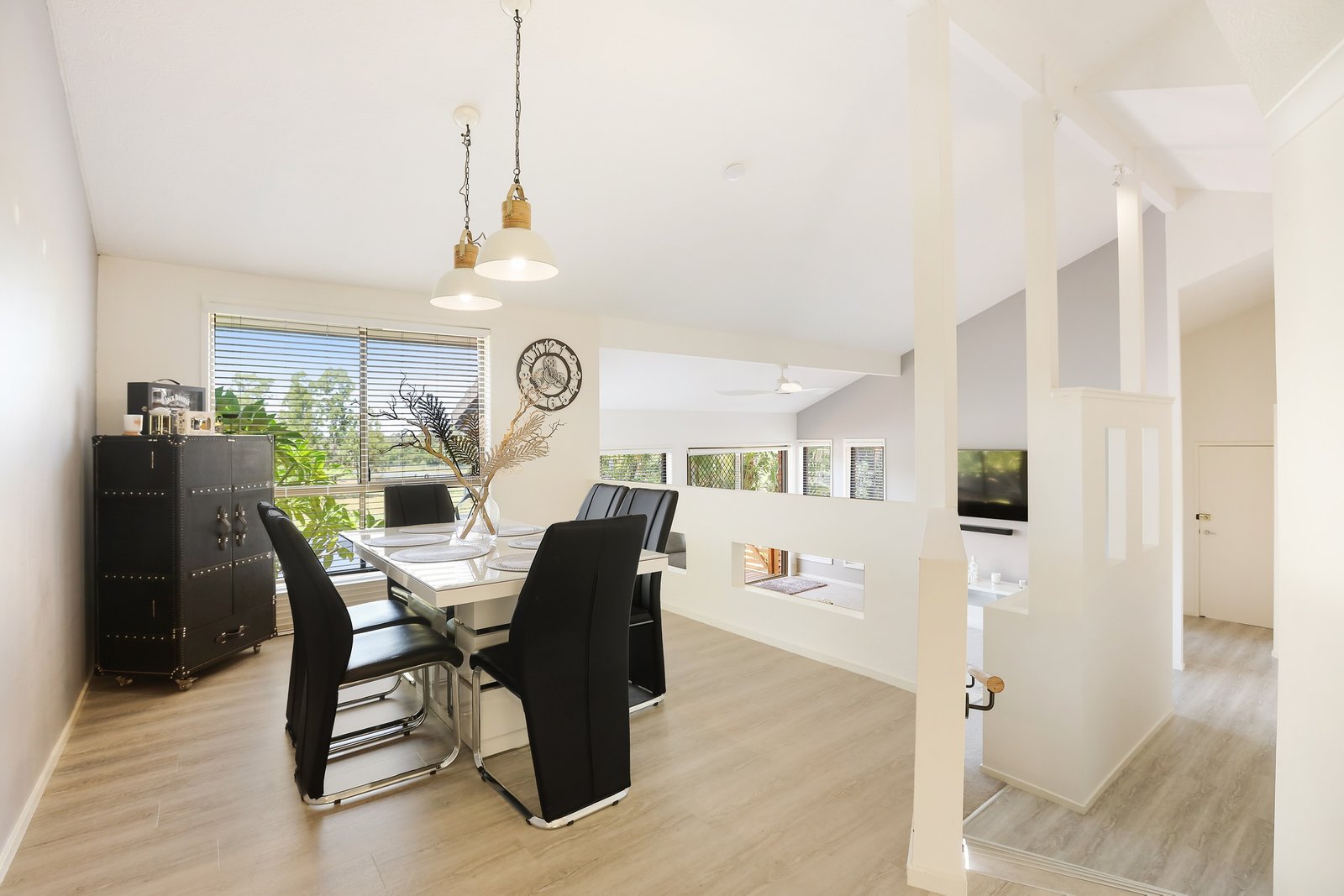 21 Watford Crescent MOLENDINAR 3