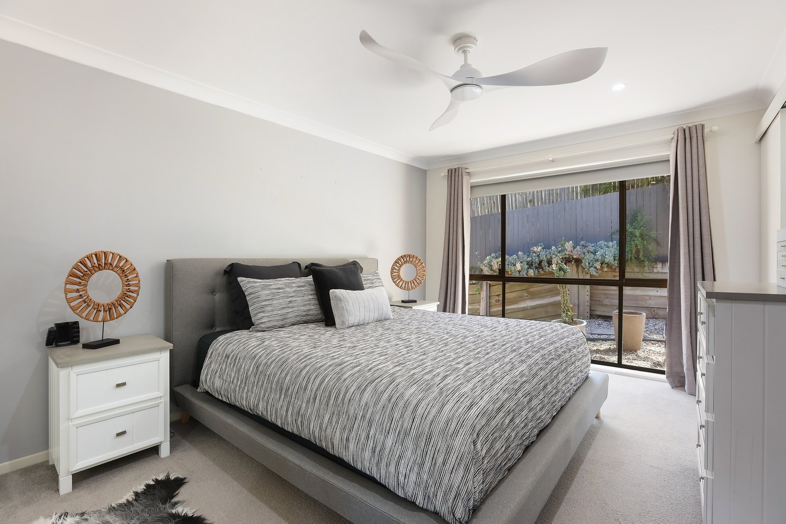 21 Watford Crescent MOLENDINAR 8