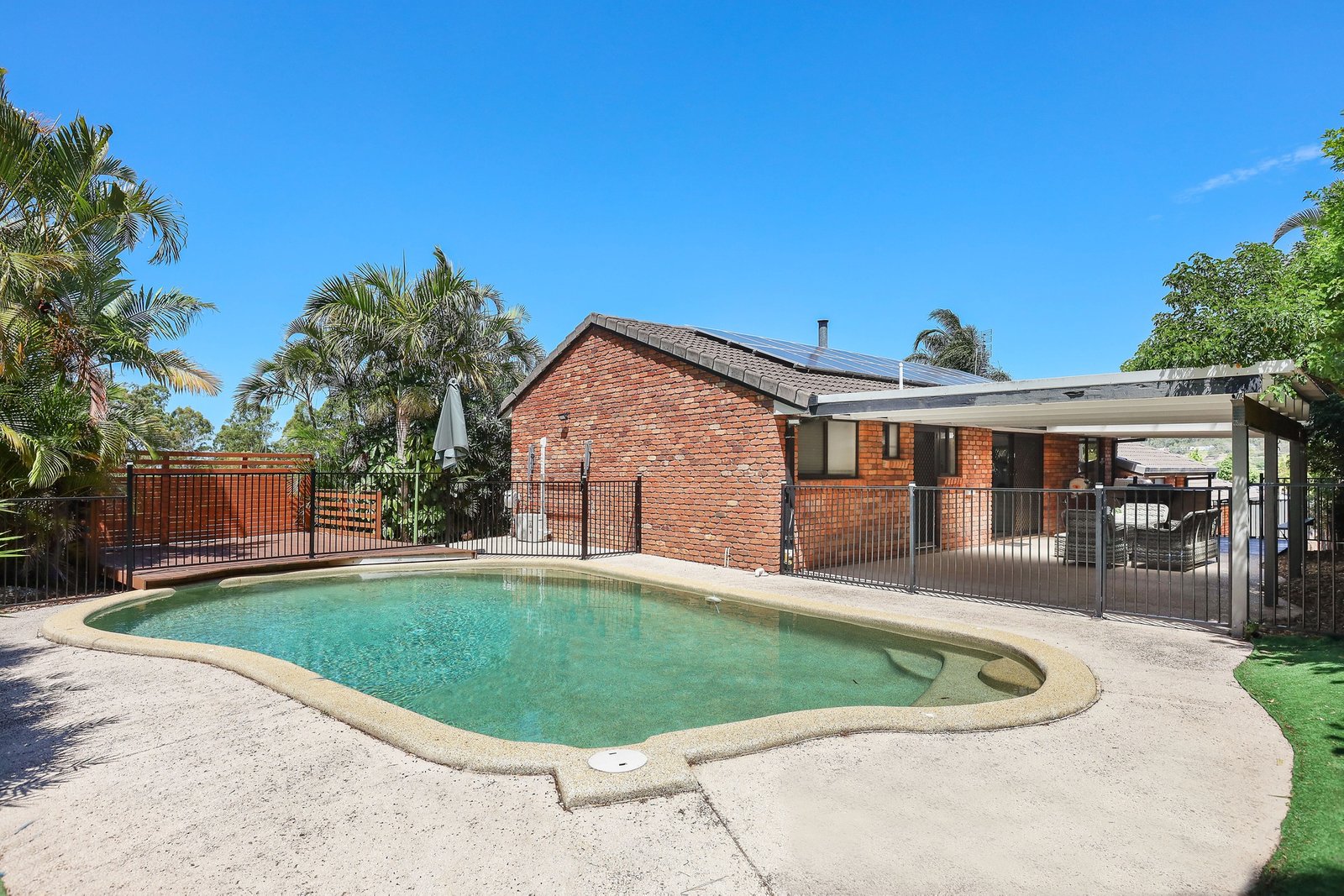 21 Watford Crescent MOLENDINAR 15