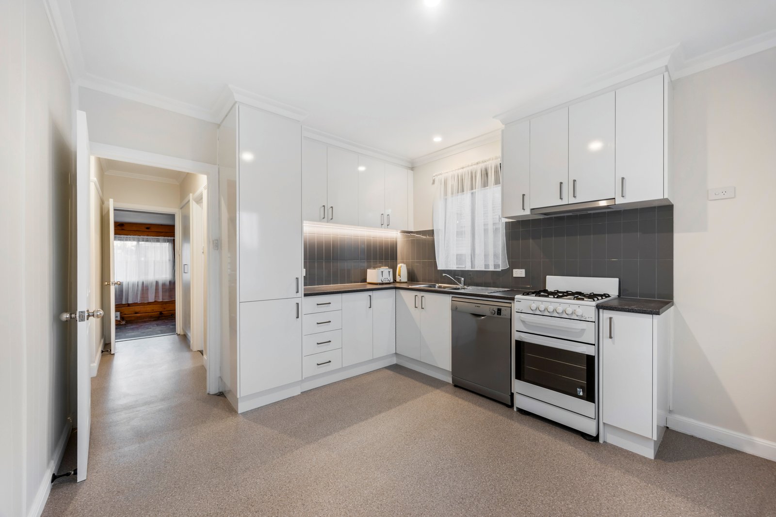 Gallery: 21 Wattle Avenue