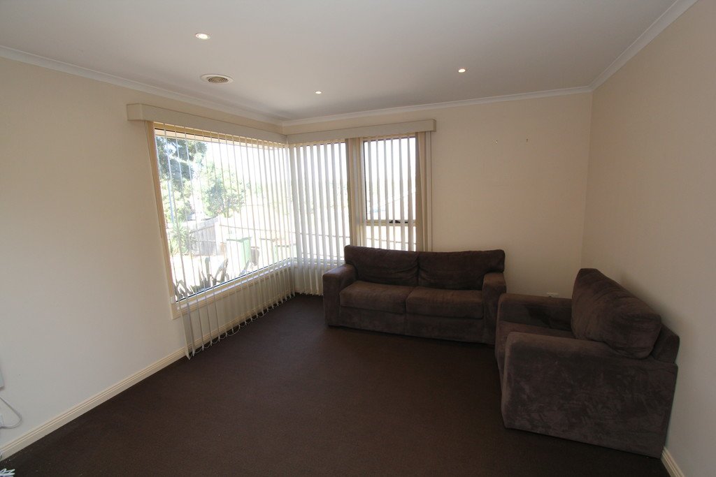 21 Wattletree Drive MOUNT HELEN 2