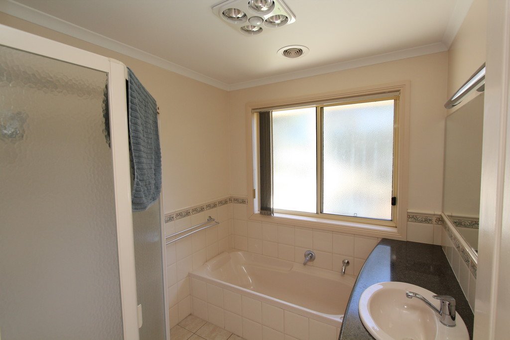 21 Wattletree Drive MOUNT HELEN 10