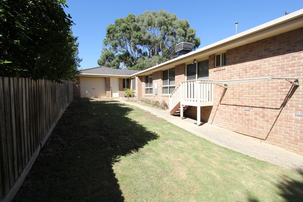 21 Wattletree Drive MOUNT HELEN 14