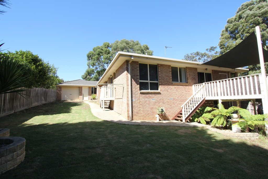 21 Wattletree Drive MOUNT HELEN 16