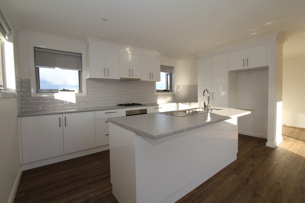 2/1 Whitta Street SEBASTOPOL 2