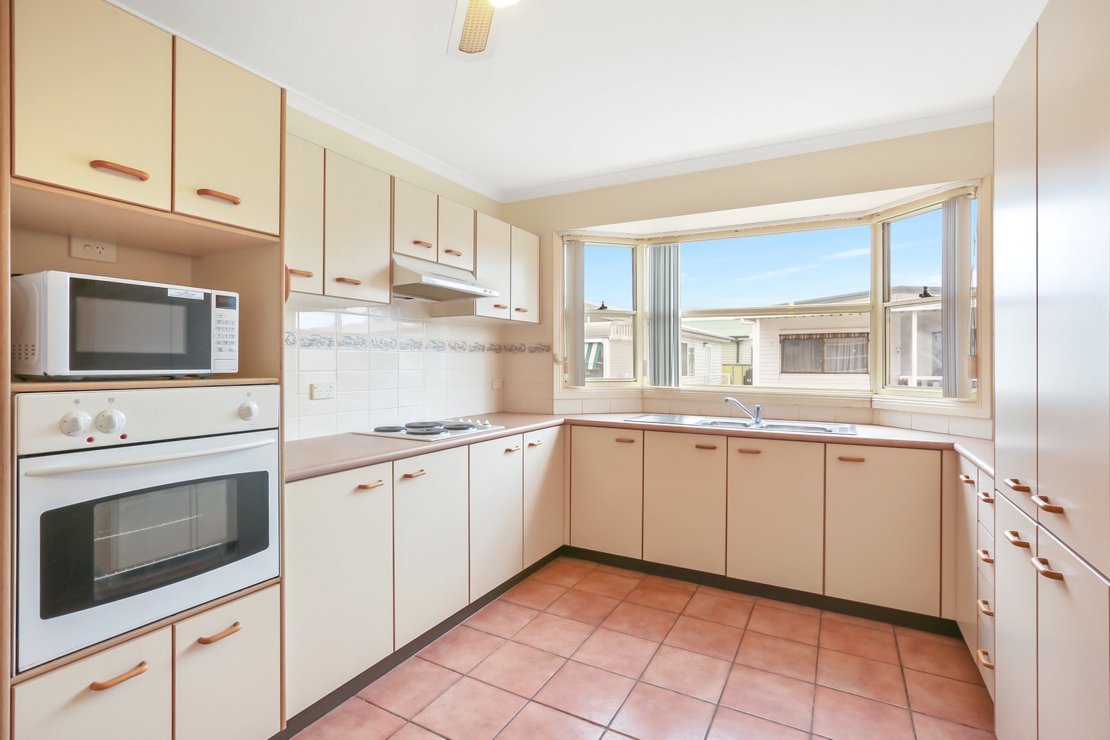 21 Willow Tree Avenue KANAHOOKA 3