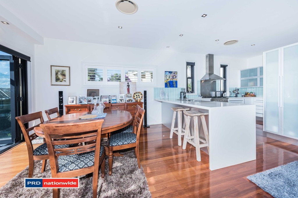 2/1 Wollomi Avenue NELSON BAY 10