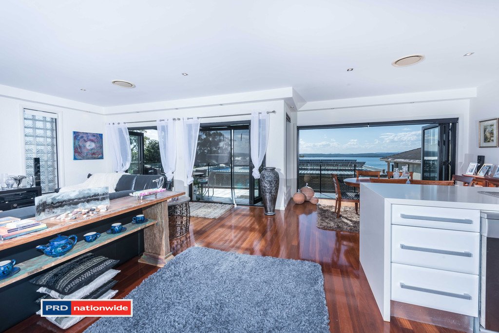 2/1 Wollomi Avenue NELSON BAY 17