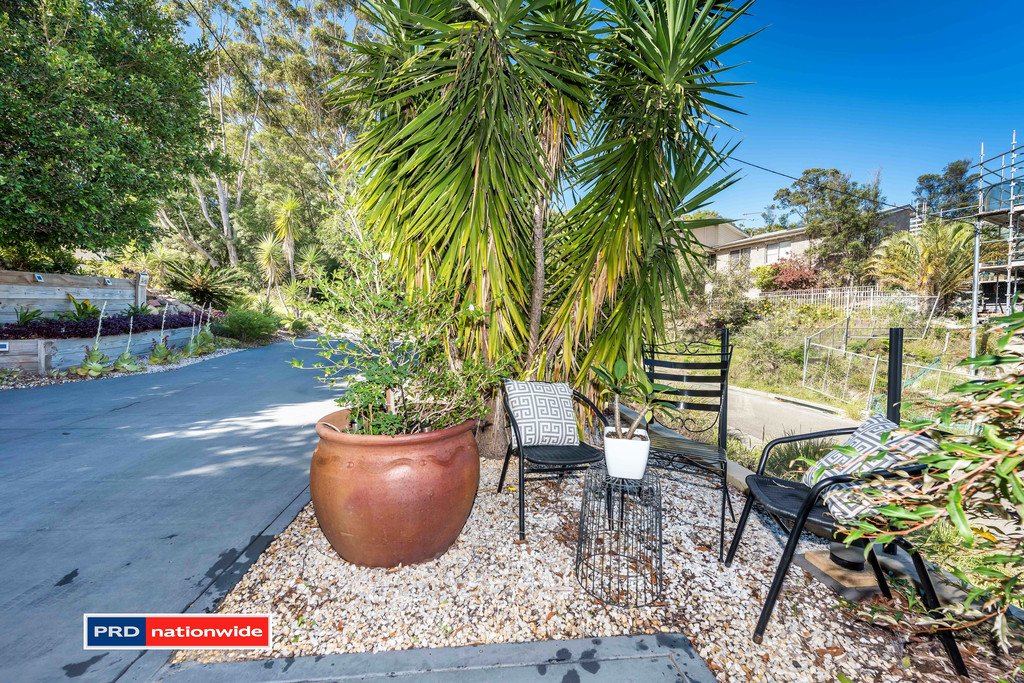 2/1 Wollomi Avenue NELSON BAY 26