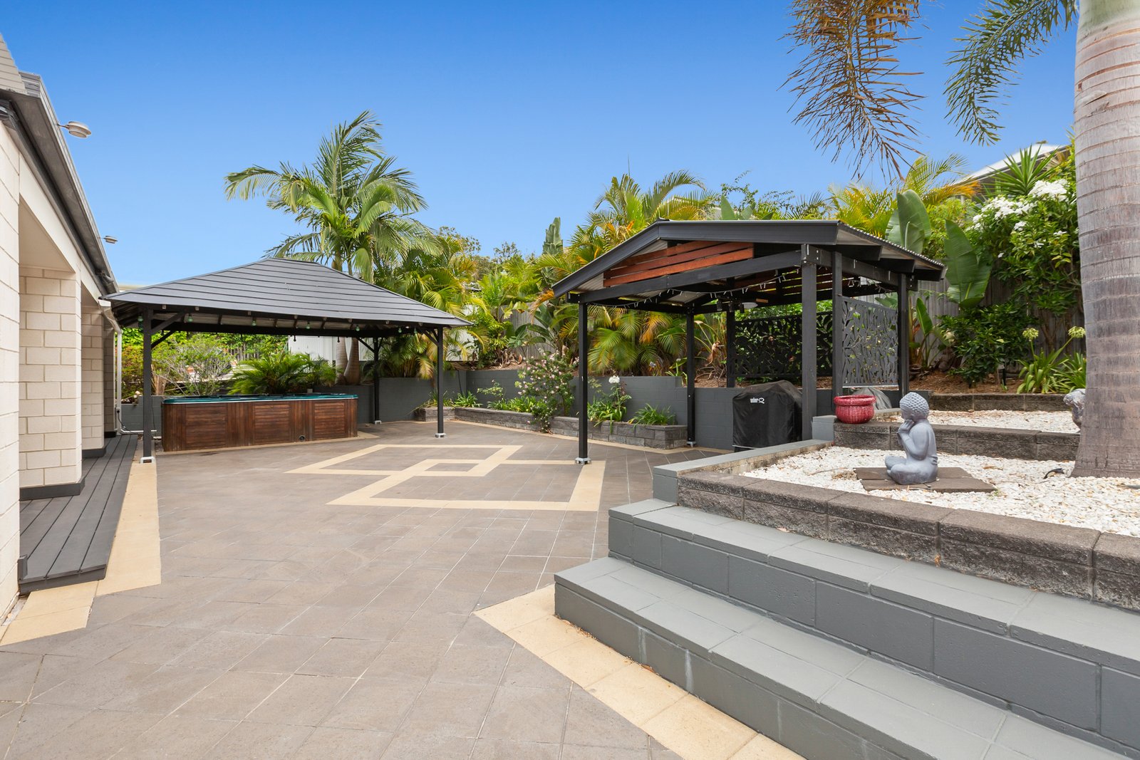 21 Woodfull Crescent POTTSVILLE 10