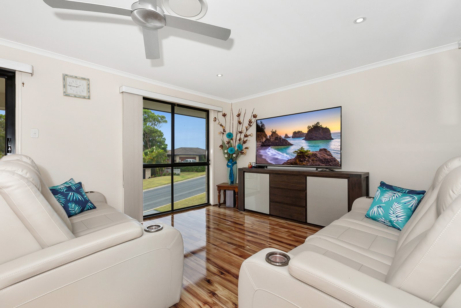 21 Woodfull Crescent POTTSVILLE 13