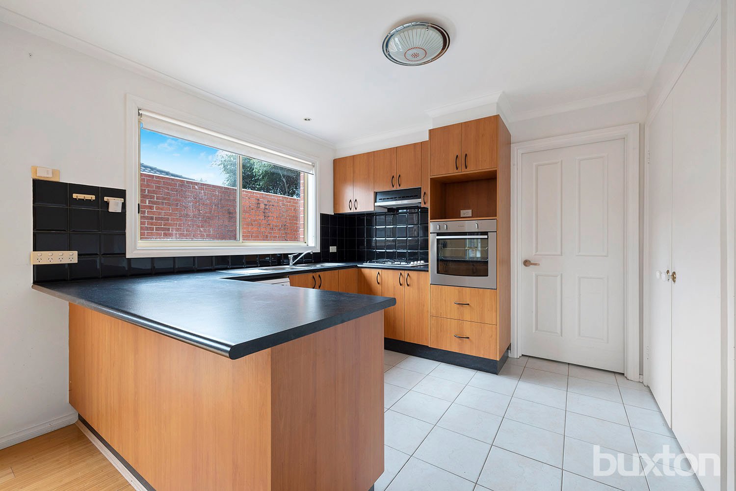 Gallery: 2/1 Woods Avenue