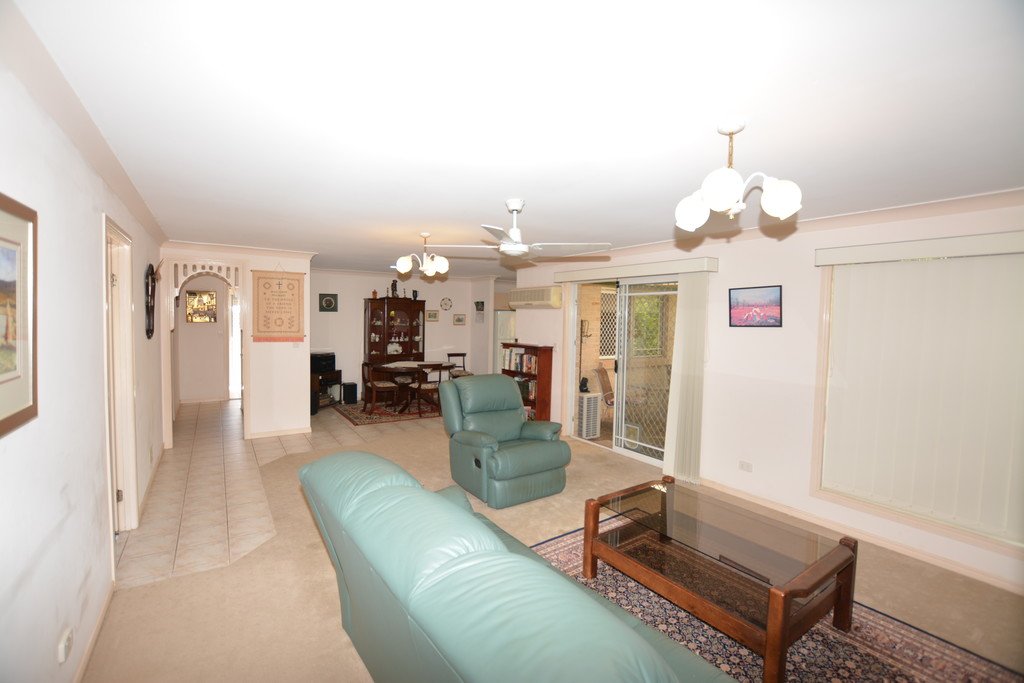 2/1 Yale Street VARSITY LAKES 5
