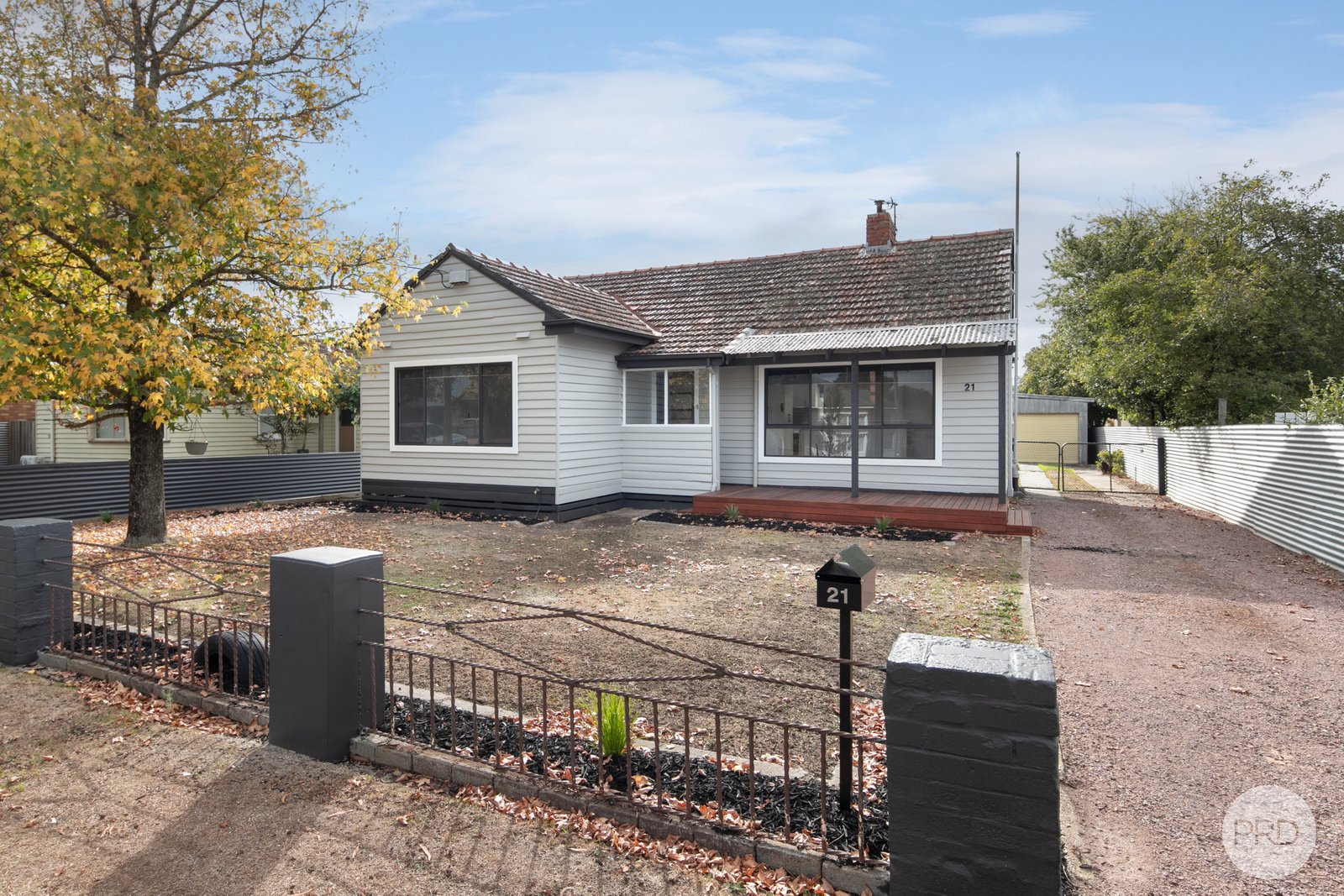 21 Yarrowee Street SEBASTOPOL 1