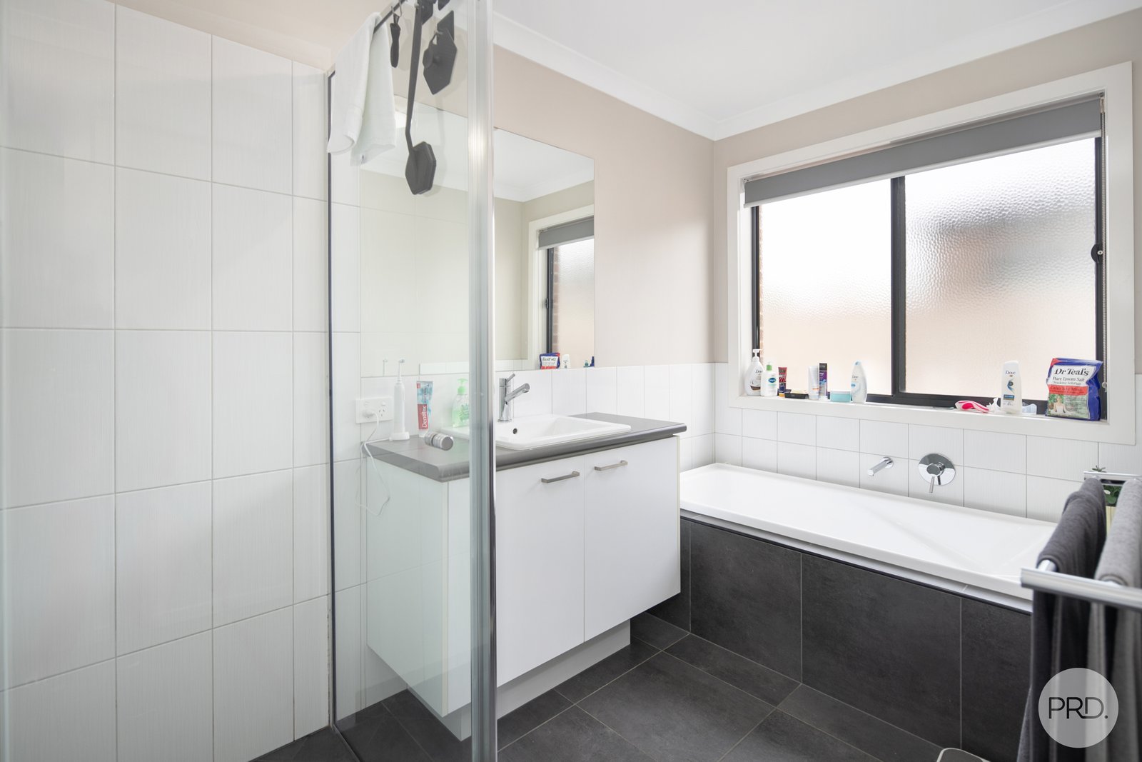 21 Yorkdale Boulevard WINTER VALLEY 13