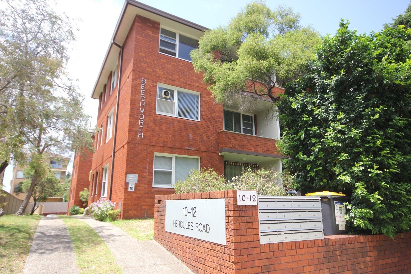 2/10-12 Hercules Road BRIGHTON-LE-SANDS 1