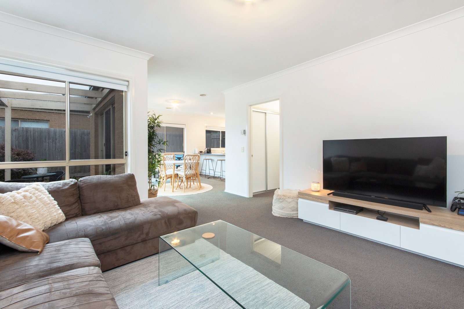 Gallery: 2/10-12 Kinnon Avenue