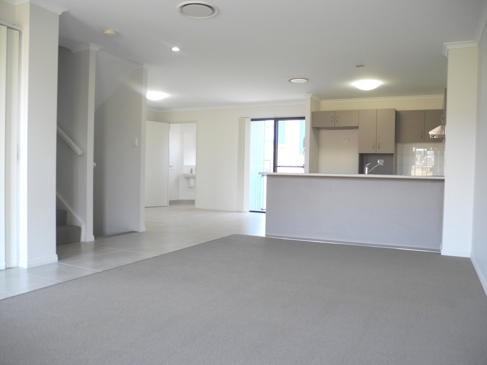 2/10 Arthur Street BOYNE ISLAND 3