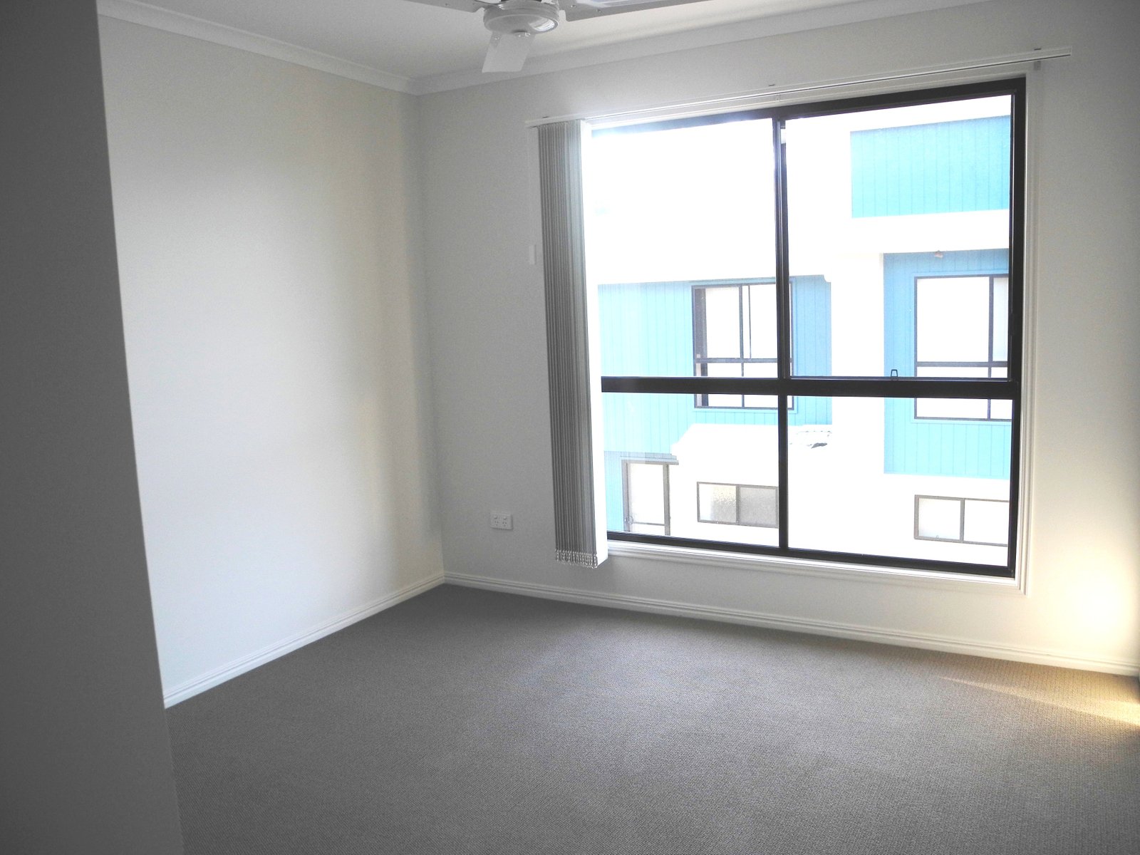 2/10 Arthur Street BOYNE ISLAND 7