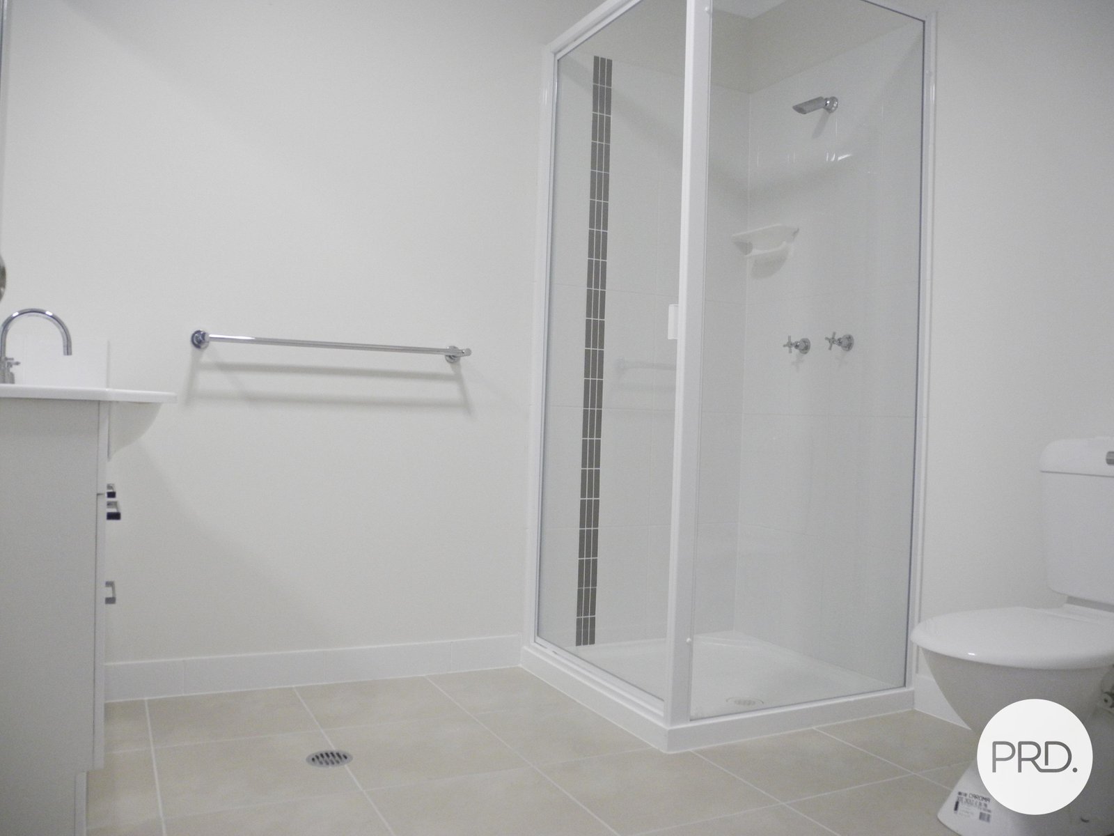 2/10 Arthur Street BOYNE ISLAND 11