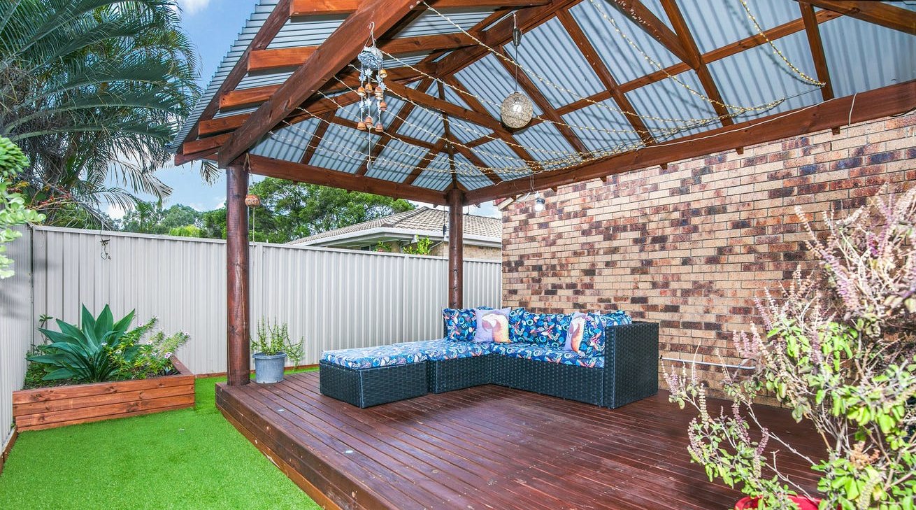 2/10 Avi Court LABRADOR 3