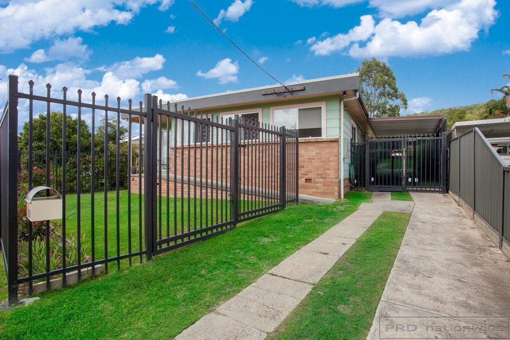 210 Awaba Rd  TORONTO 3