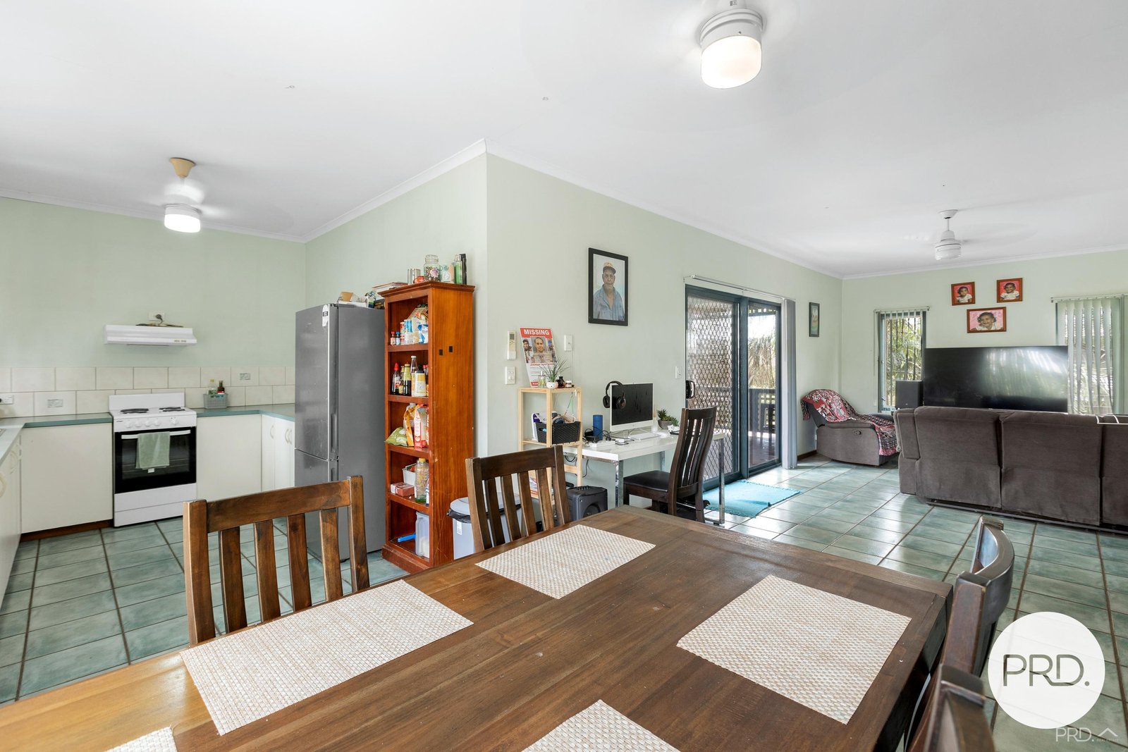 2/10 Bagot Street DJUGUN 4