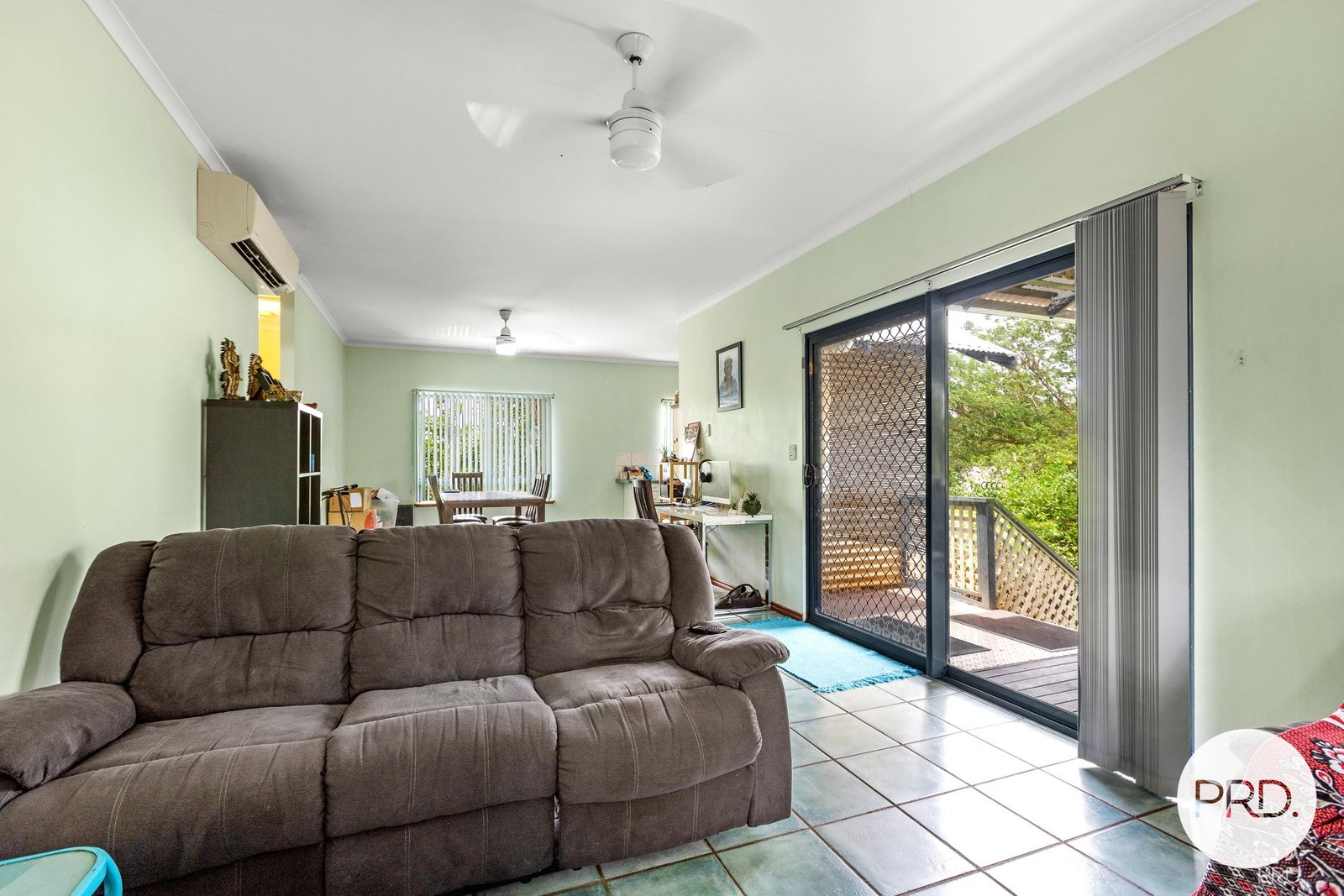 2/10 Bagot Street DJUGUN 12