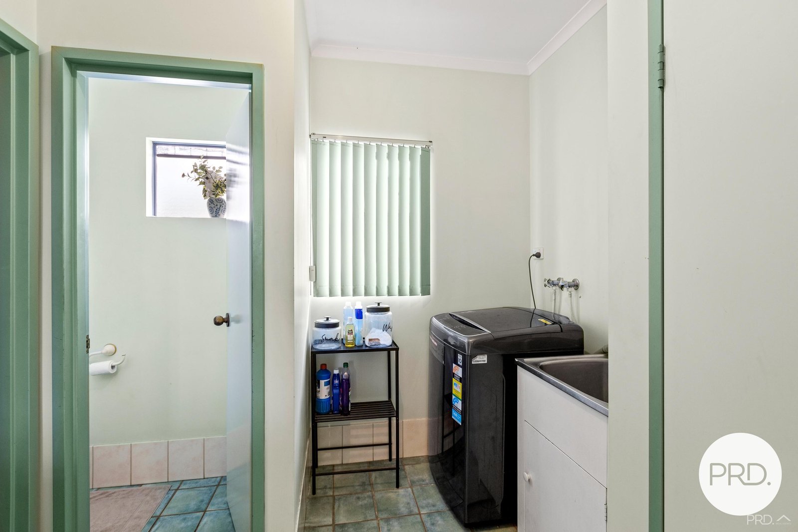 2/10 Bagot Street DJUGUN 15
