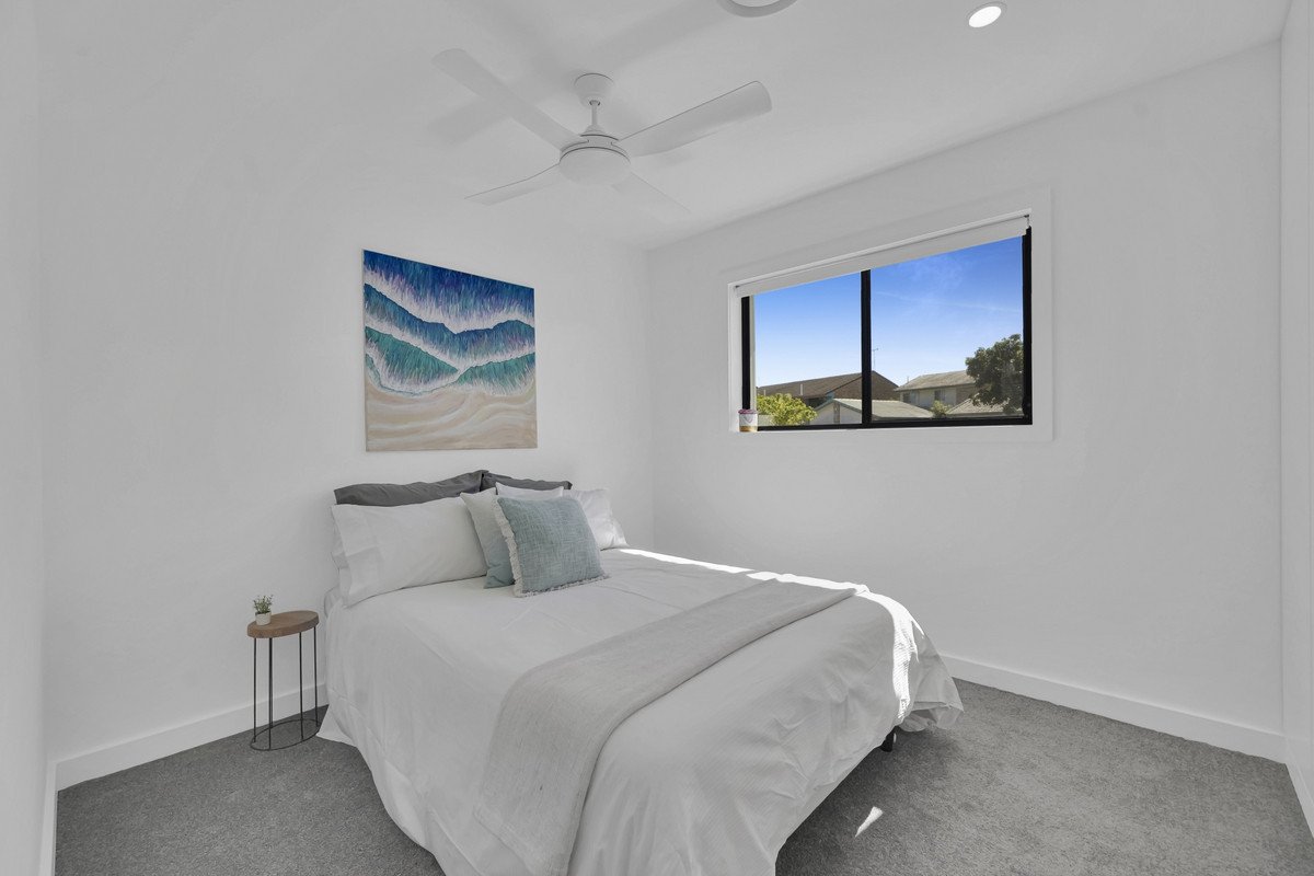 2/10 Barbet Place Burleigh Waters 6