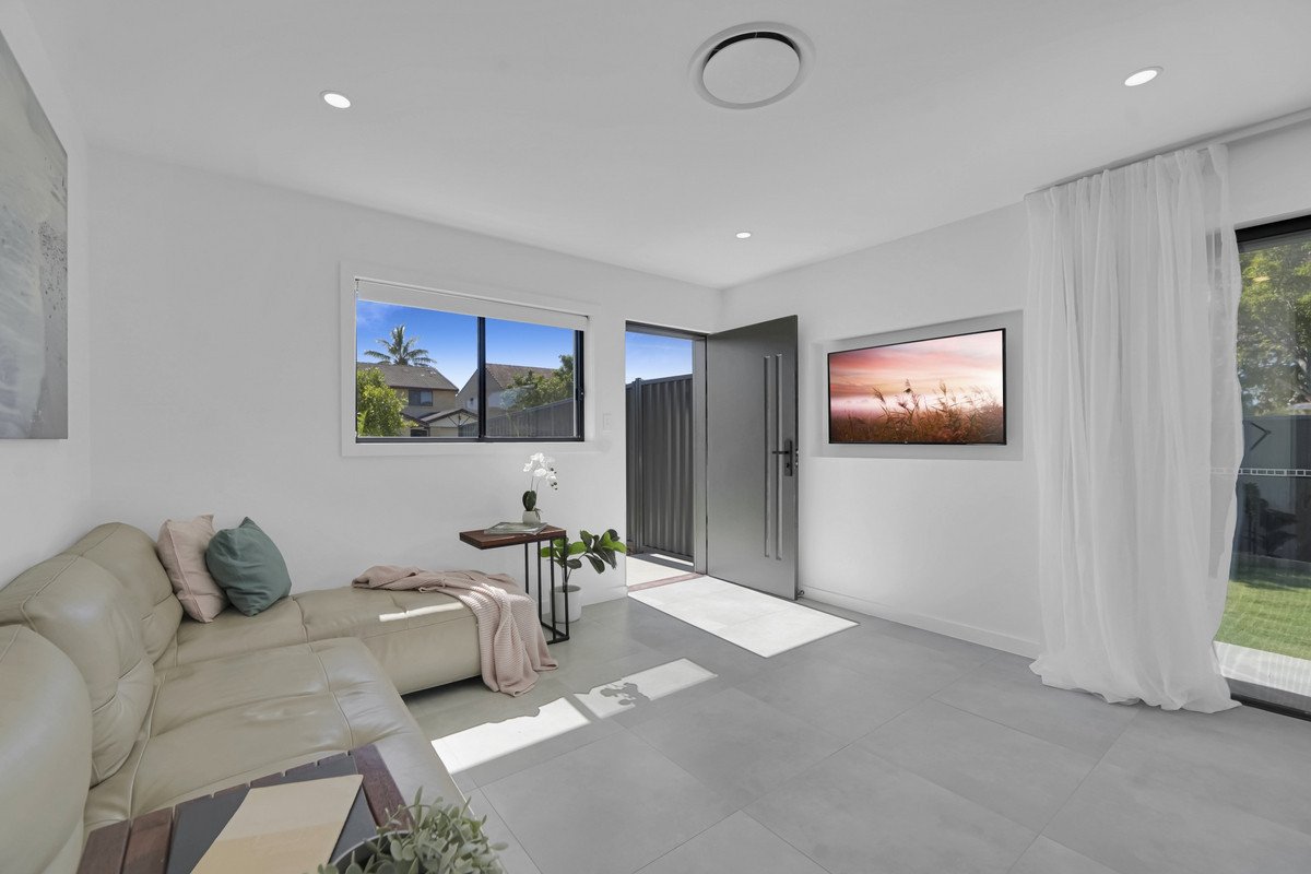 2/10 Barbet Place Burleigh Waters 10
