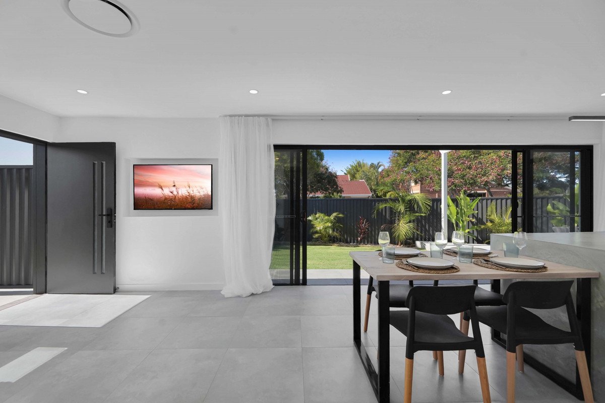 2/10 Barbet Place Burleigh Waters 11