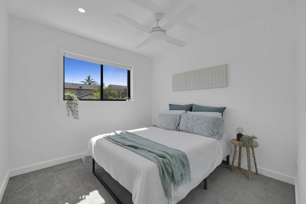 2/10 Barbet Place Burleigh Waters 5