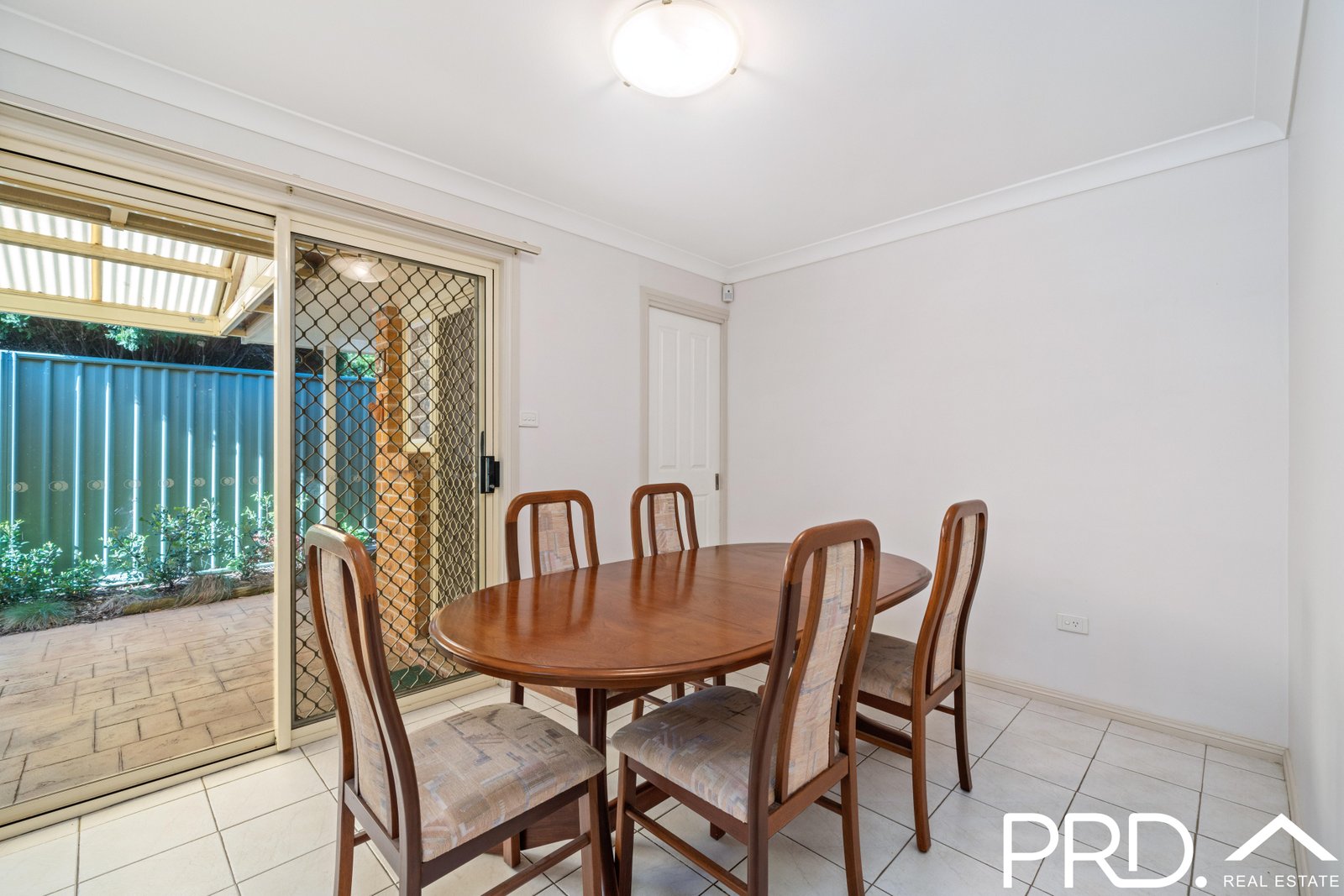 2/10 Bass Avenue EAST HILLS 4
