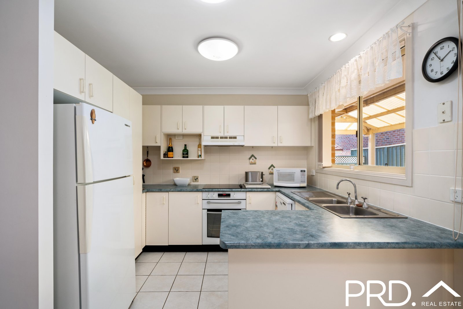 2/10 Bass Avenue EAST HILLS 5