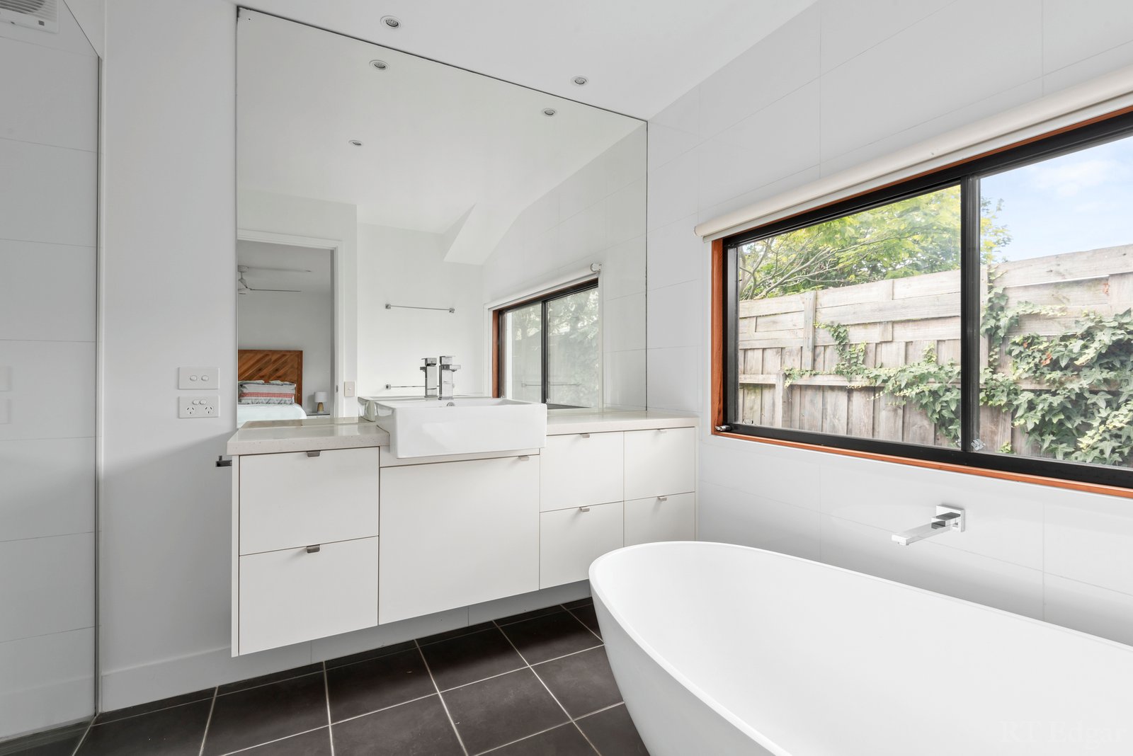 Real Estate and Property in 2/10 Beachwood Drive, Point Lonsdale, VIC