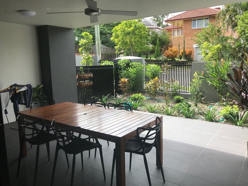 2/10 Botany Street CLAYFIELD 9