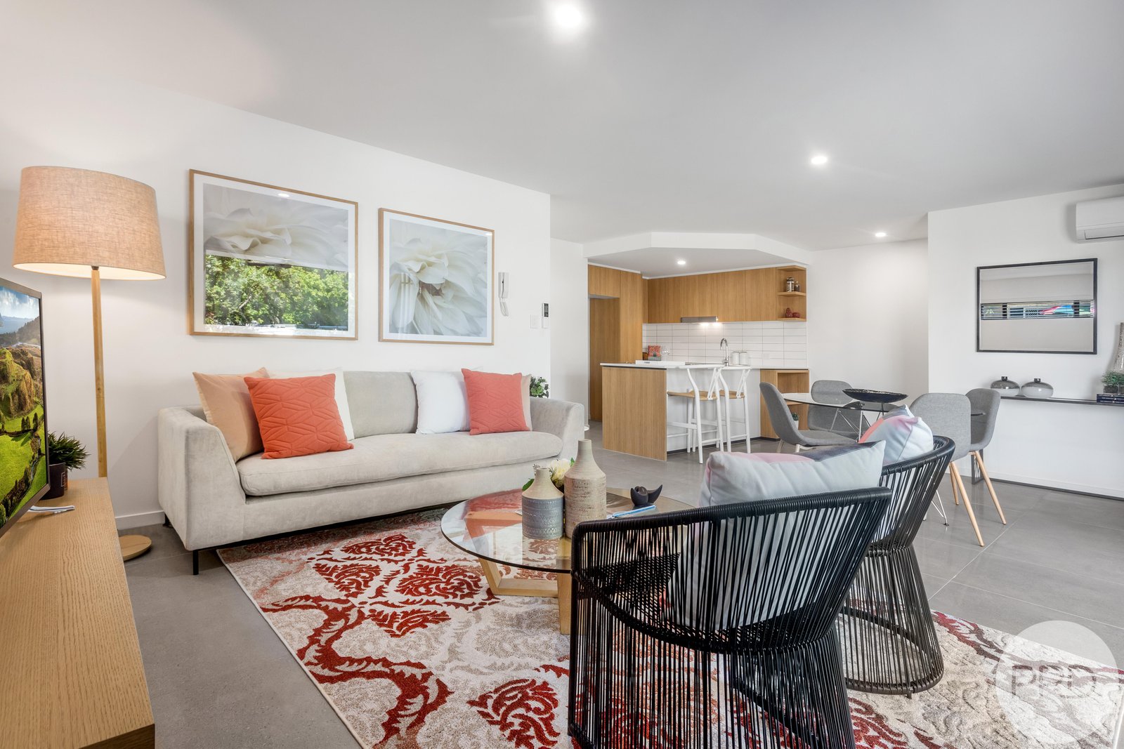 2/10 Botany Street CLAYFIELD 2