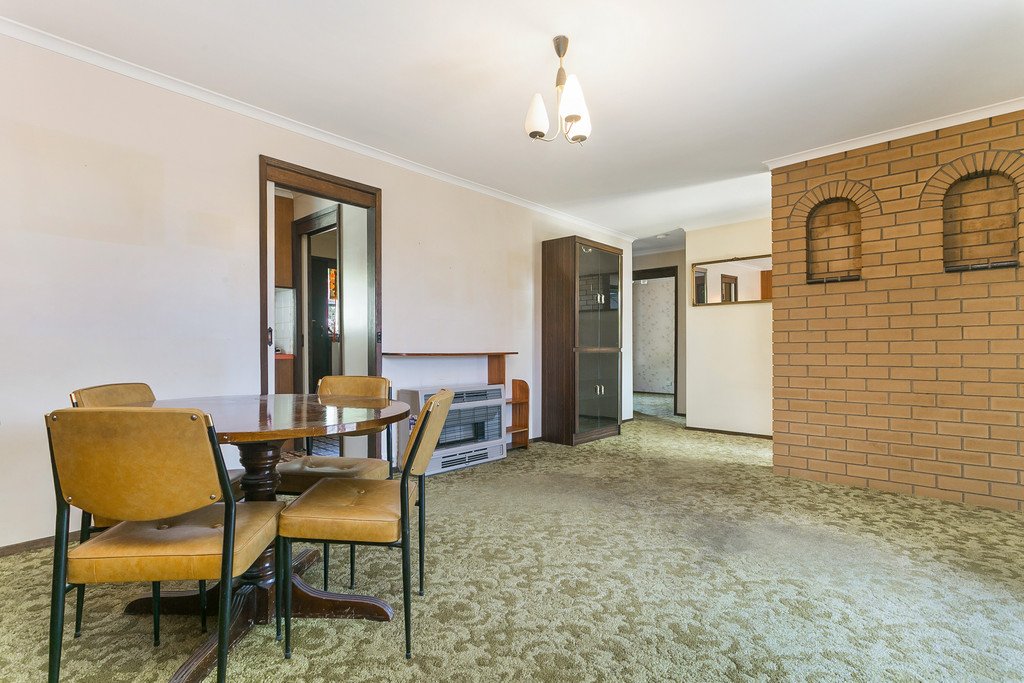 2/10 Button Street STRATHDALE 2