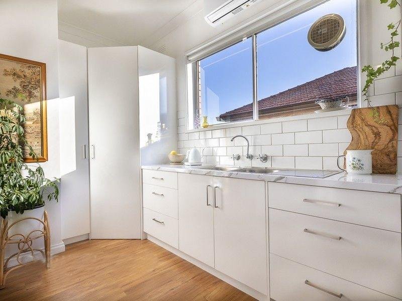 Gallery: 2/10 Carmichael Street