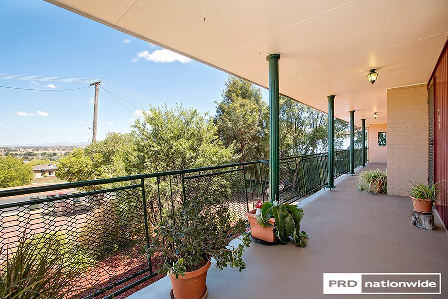 210 Carthage Street TAMWORTH 3