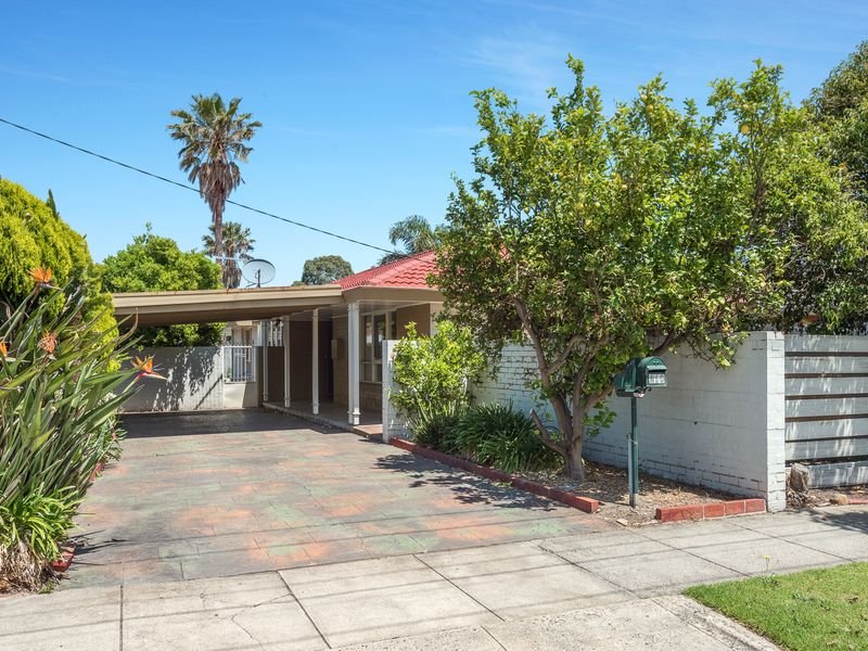 Gallery: 210 Centre Dandenong Road