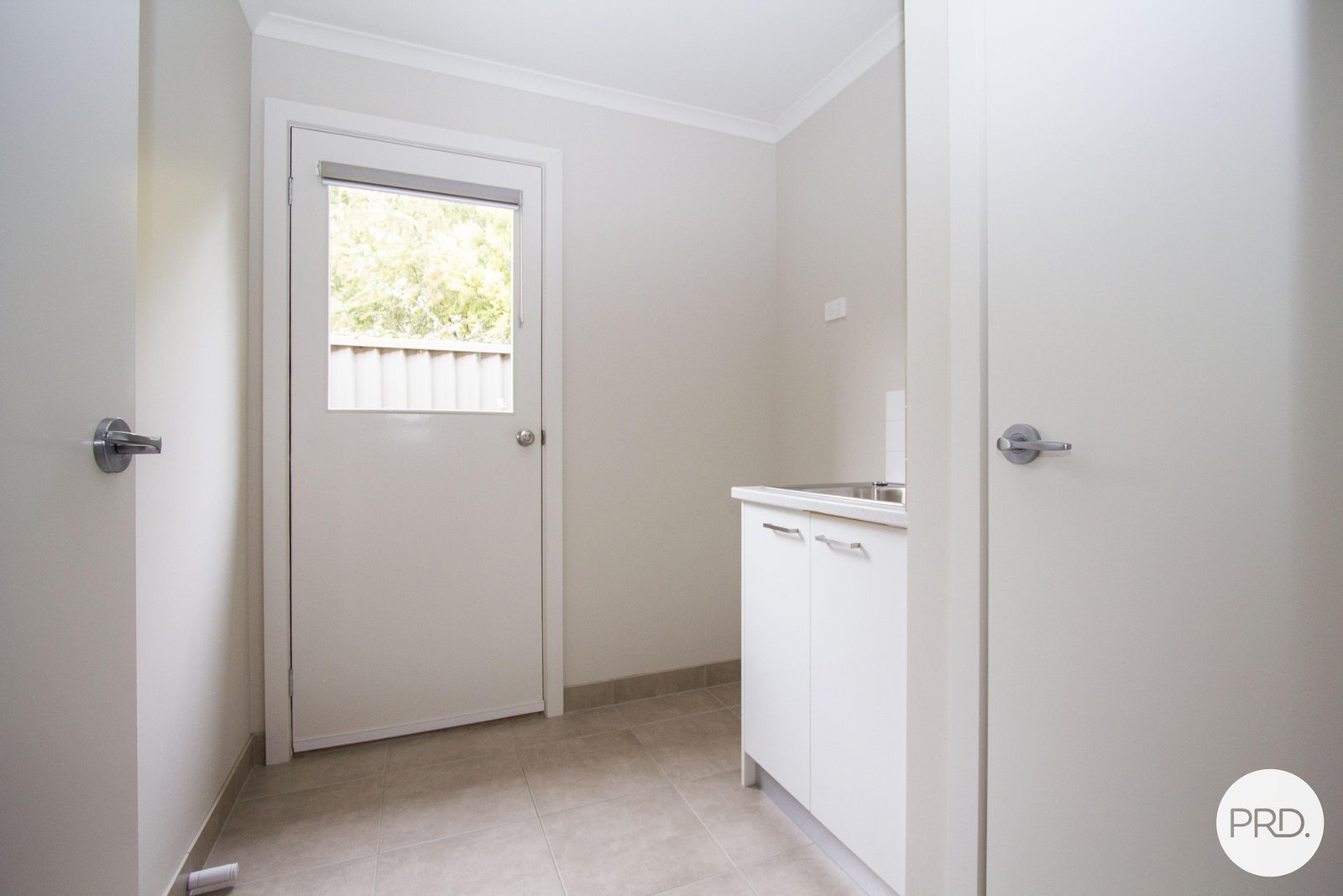 2/10 Chiara Court BROWN HILL 12