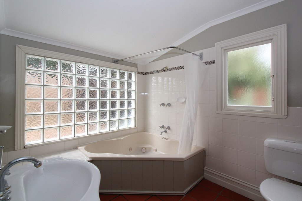 210 Clyde Street SOLDIERS HILL 3