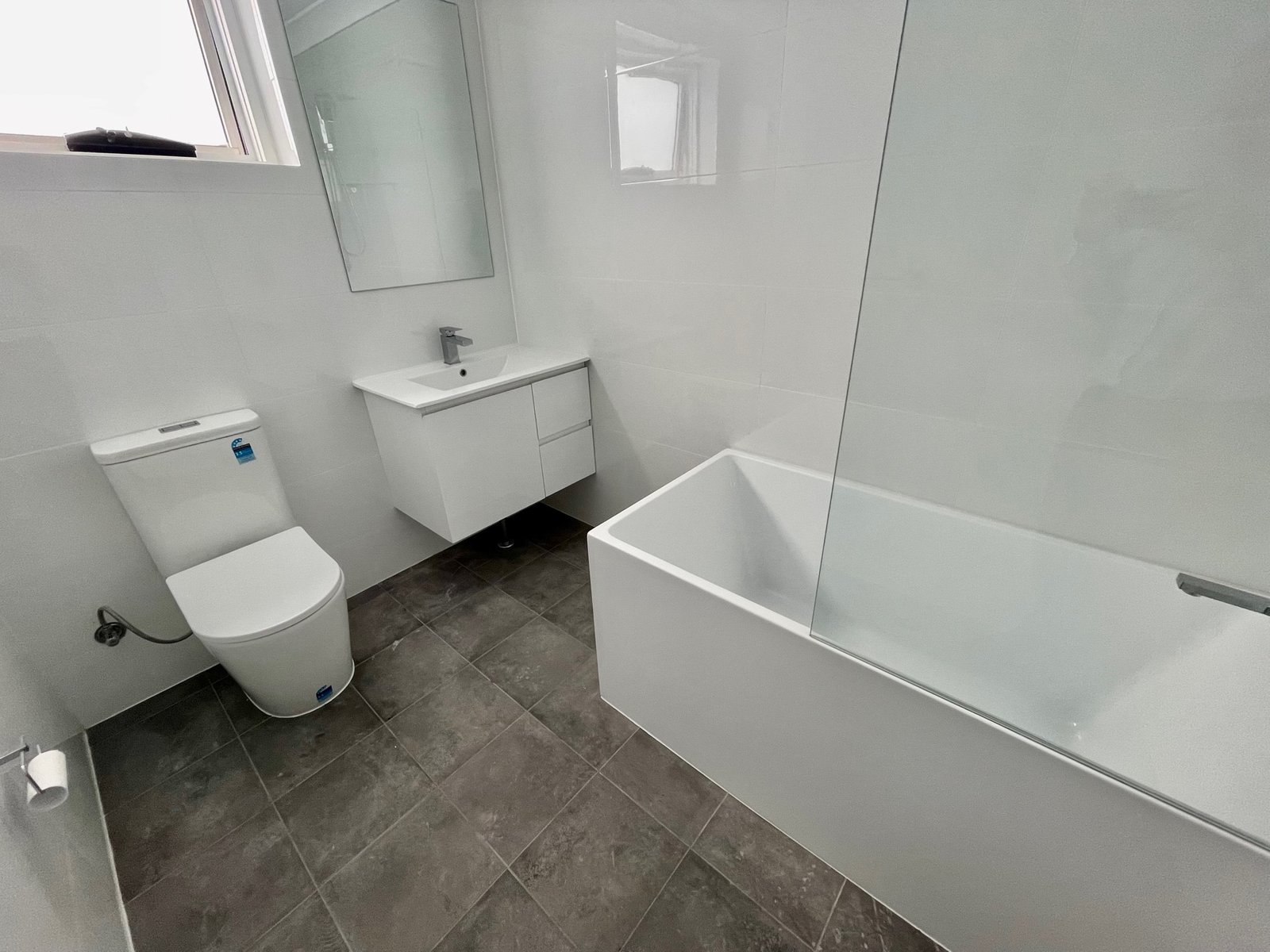 2/10 Colin Street LAKEMBA 6