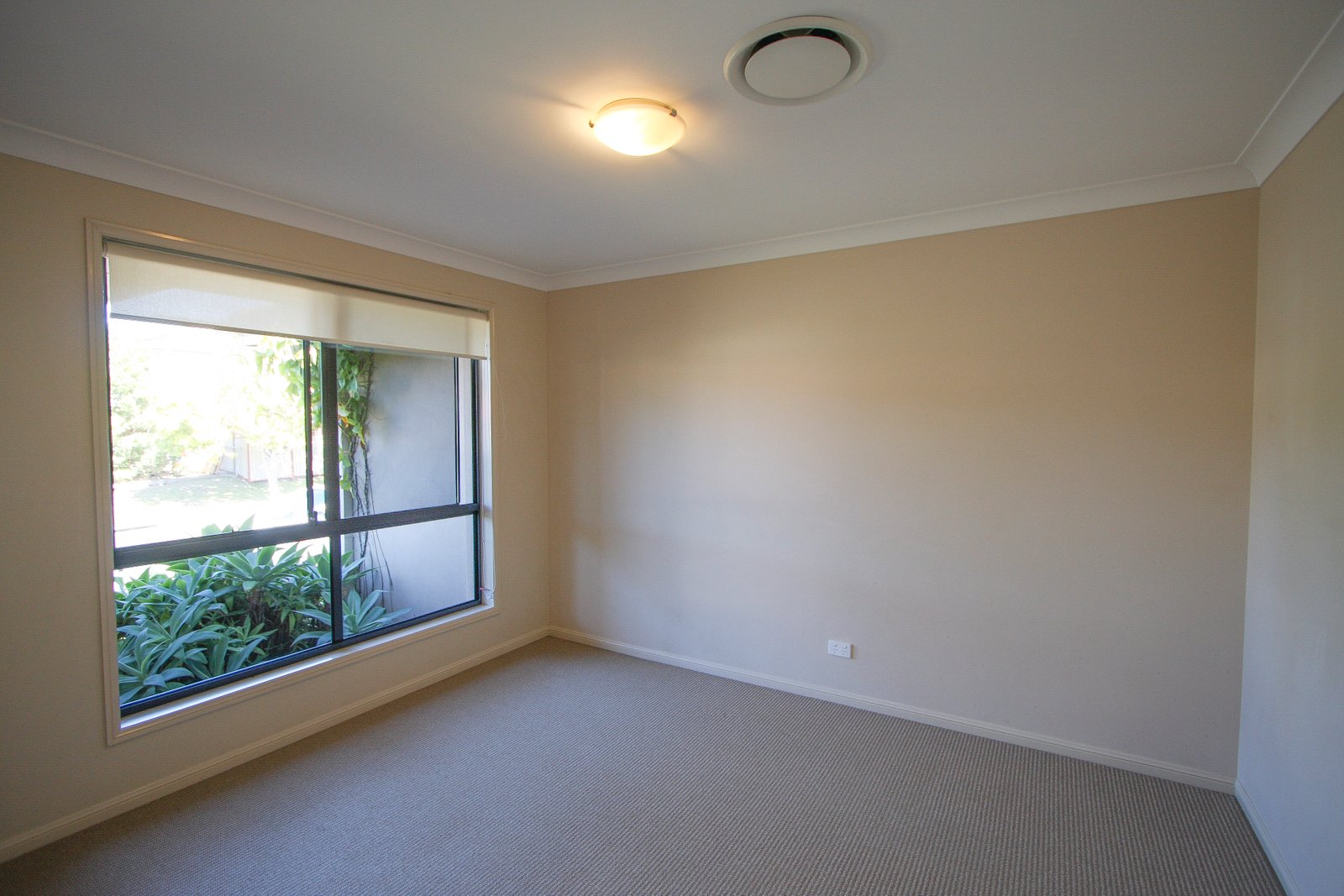 210 Crestwood Drive MOLENDINAR 18