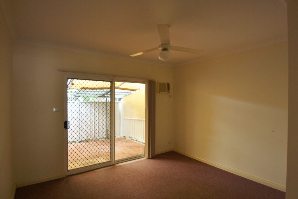 2/10 De Pledge Drive CABLE BEACH 7